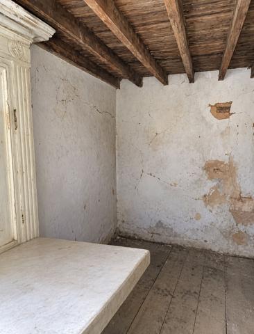 A VENDRE BÂTISSE EN PIERRE AVEC JARDIN A RENOVER - SECTEUR BLAYE , Blaye