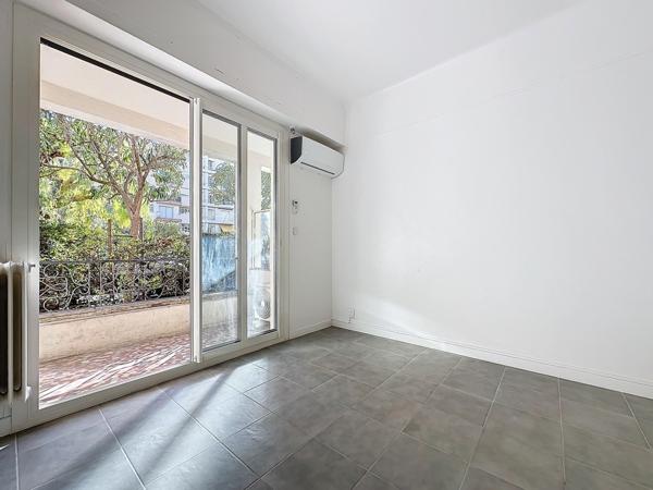 Nice (06000) STUDIO A LOUER AVEC BALCON- Au cœur du quartier recherché de la Libération