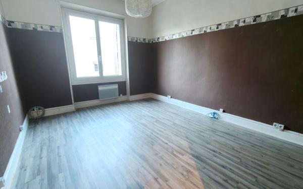 Appartement à vendre    4 pièces • 83 m2 Grenoble