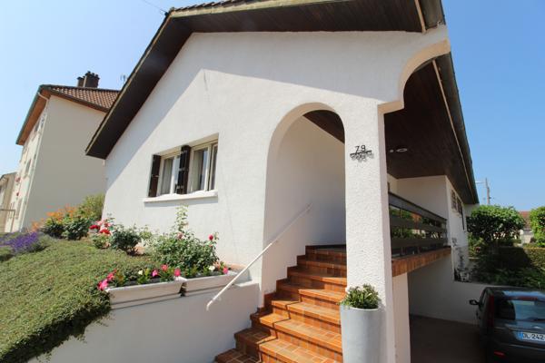 Maison
                                                                                                                                                                                                                                                                                                                        5 pièce(s)                                                                                                                                                                                                          3 chambre(s)                                                                                                                                                                                                          125  m²