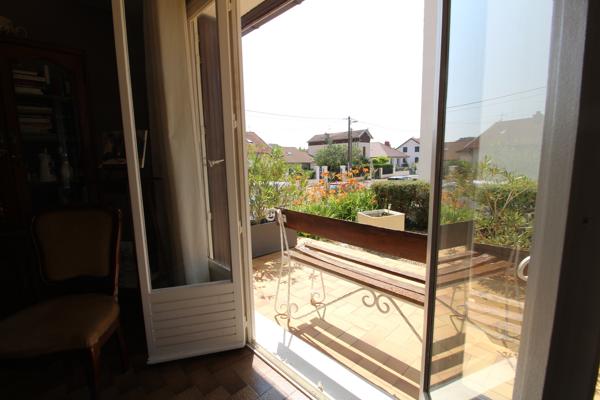 Maison
                                                                                                                                                                                                                                                                                                                        5 pièce(s)                                                                                                                                                                                                          3 chambre(s)                                                                                                                                                                                                          125  m²