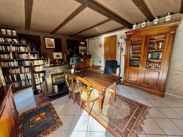 Rare -Maison de caractère de 178M2 + 2 F2 + 1 Atelier