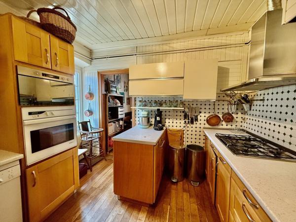 Rare -Maison de caractère de 178M2 + 2 F2 + 1 Atelier