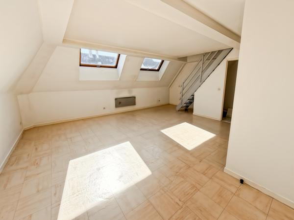 Corbeil-Essonnes (91100) A louer - Duplex Corbeil-Essonnes 685.34€