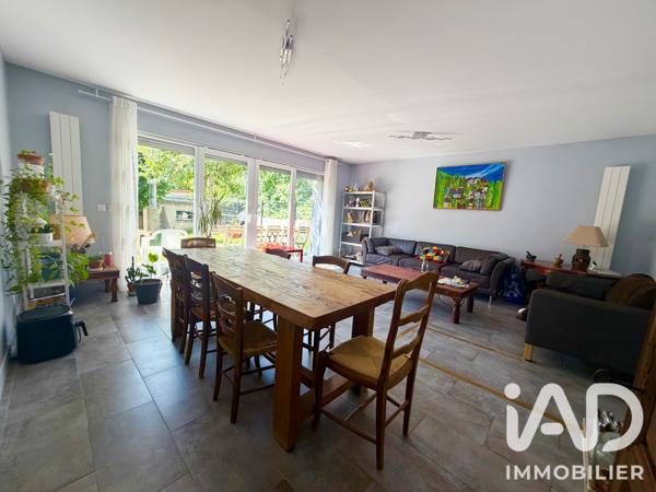 Maison à vendre 9 pièces 225 m² Villejuif
