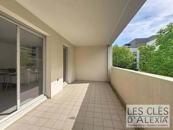 Appartement T3 - 64 m² avec balcon et garage