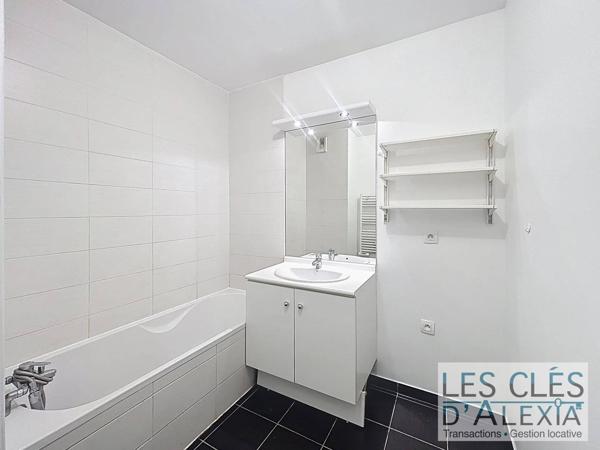 Appartement T3 - 64 m² avec balcon et garage