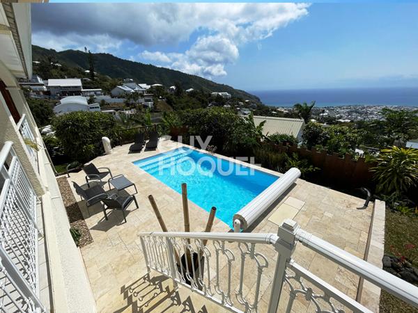 Maison ST DENIS - BELLEPIERRE - 5 pièce(s) 159 m2 sur 720m² de terrain- Vue mer panoramique