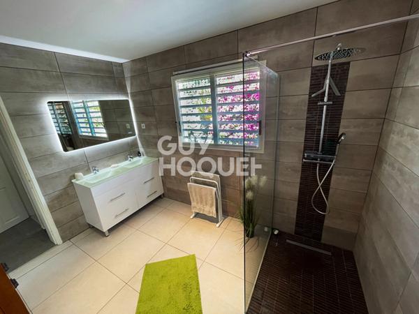 Maison ST DENIS - BELLEPIERRE - 5 pièce(s) 159 m2 sur 720m² de terrain- Vue mer panoramique