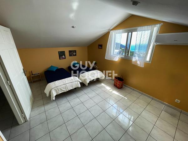 Maison ST DENIS - BELLEPIERRE - 5 pièce(s) 159 m2 sur 720m² de terrain- Vue mer panoramique