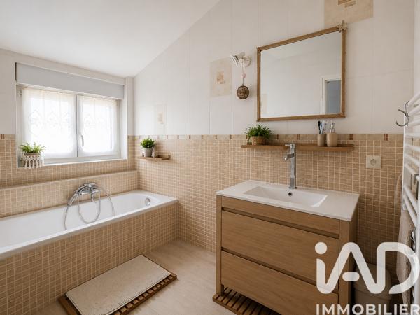 Maison à vendre 6 pièces 114 m² Châlons-en-Champagne