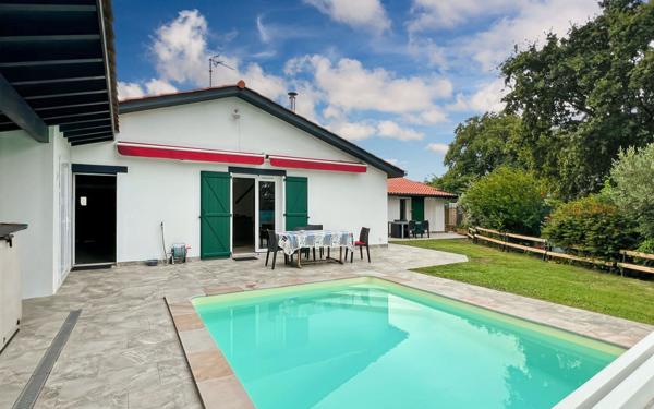 Maison à vendre    4 pièces •  Bidart