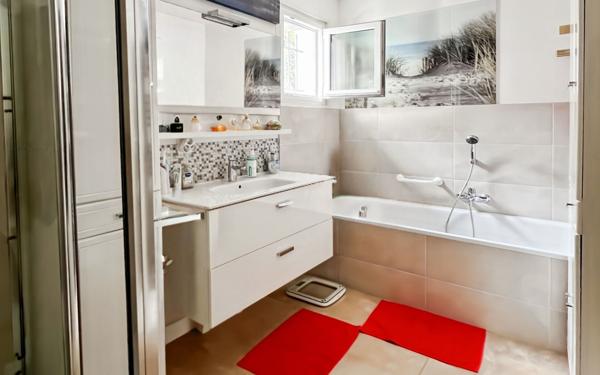 Maison à vendre    4 pièces •  Bidart