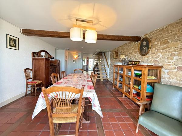 MAISON MONTAIGU - 7pc/4ch/1sdb/2wc - 173.27 m²
