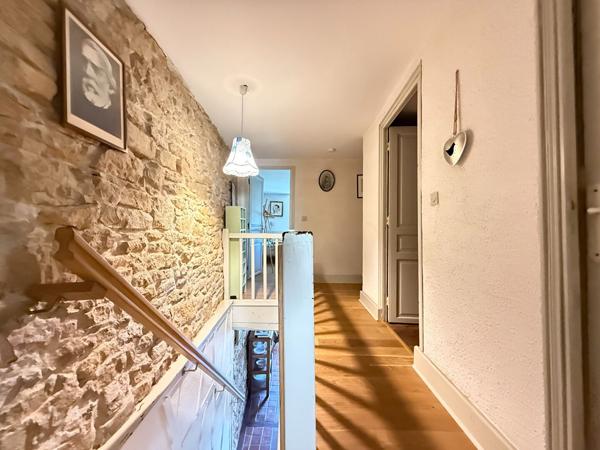 MAISON MONTAIGU - 7pc/4ch/1sdb/2wc - 173.27 m²