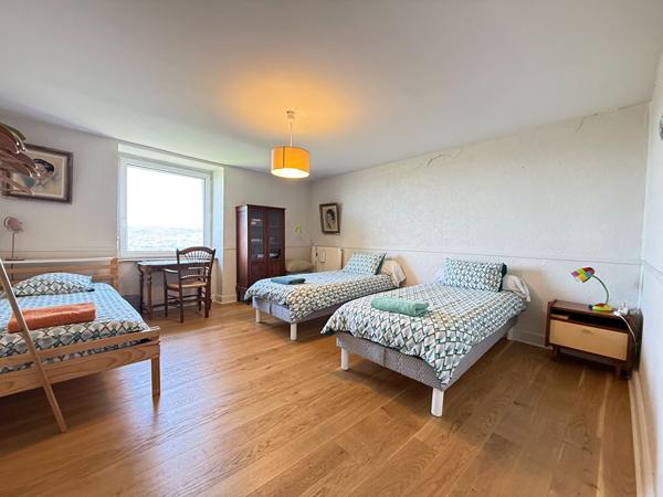 MAISON MONTAIGU - 7pc/4ch/1sdb/2wc - 173.27 m²