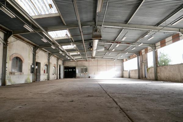 ENSEMBLE DE BATIMENTS