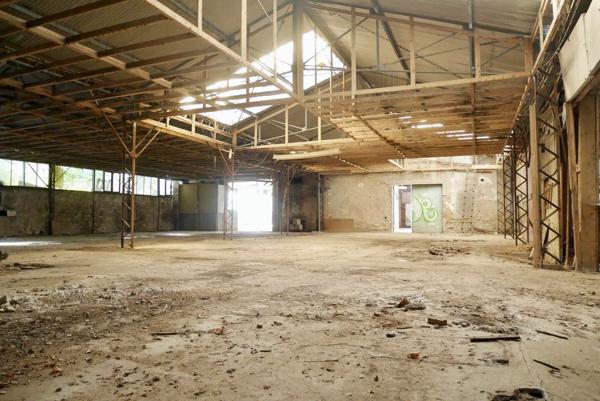 ENSEMBLE DE BATIMENTS