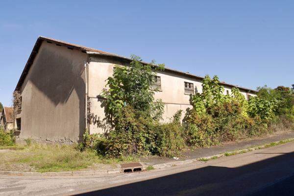 ENSEMBLE DE BATIMENTS