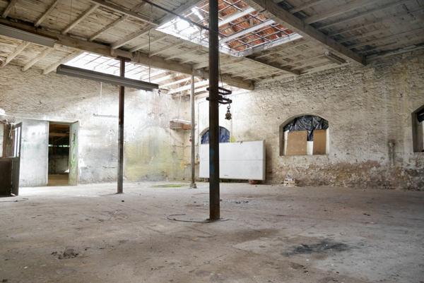 ENSEMBLE DE BATIMENTS