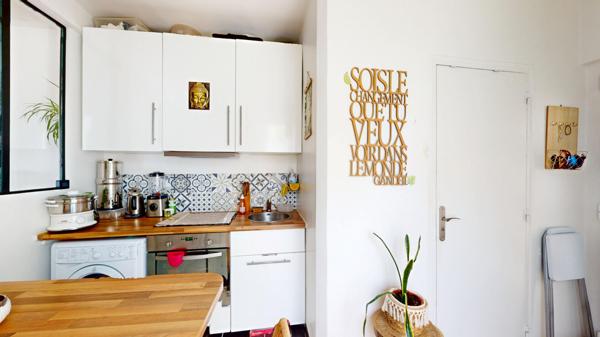 23.35 m2 - CENTRE - Potentiel surélévation / mezzanine