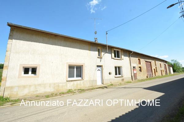 Proche de la Belgique et du Luxembourg, une maison d’habitation de 125 m² habitables (3 chambres) sur une parcelle de 688 m² !