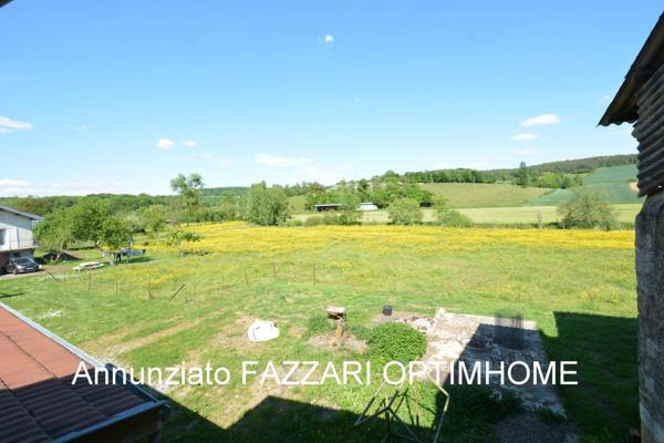 Proche de la Belgique et du Luxembourg, une maison d’habitation de 125 m² habitables (3 chambres) sur une parcelle de 688 m² !