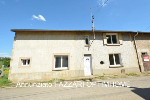 Proche de la Belgique et du Luxembourg, une maison d’habitation de 125 m² habitables (3 chambres) sur une parcelle de 688 m² !