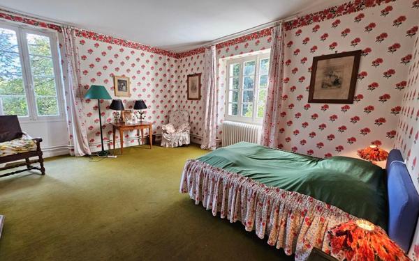 Maison à vendre    15 pièces •  Saint-Martin-d'Oney