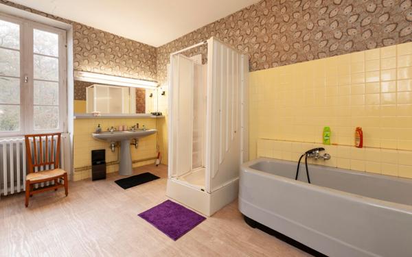 Maison à vendre    15 pièces •  Saint-Martin-d'Oney