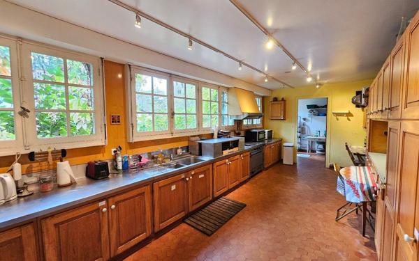 Maison à vendre    15 pièces •  Saint-Martin-d'Oney