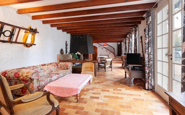 Maison à vendre    15 pièces •  Saint-Martin-d'Oney