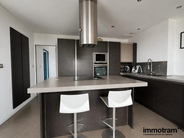 Vente Appartement 82m2 - 2 chambre(s) - Marcq en Baroeul, Croisé Laroche • Réf. VA27381