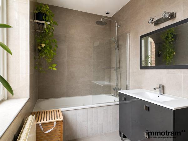 Vente Appartement 82m2 - 2 chambre(s) - Marcq en Baroeul, Croisé Laroche • Réf. VA27381