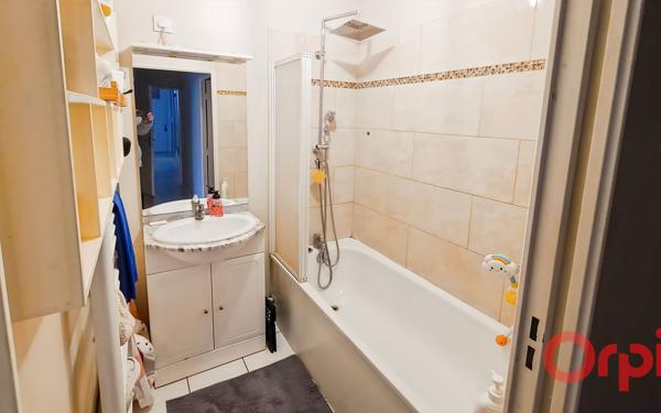 Appartement à vendre    4 pièces • 89,49 m2 Saint-Denis