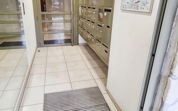 Appartement à vendre    4 pièces • 89,49 m2 Saint-Denis