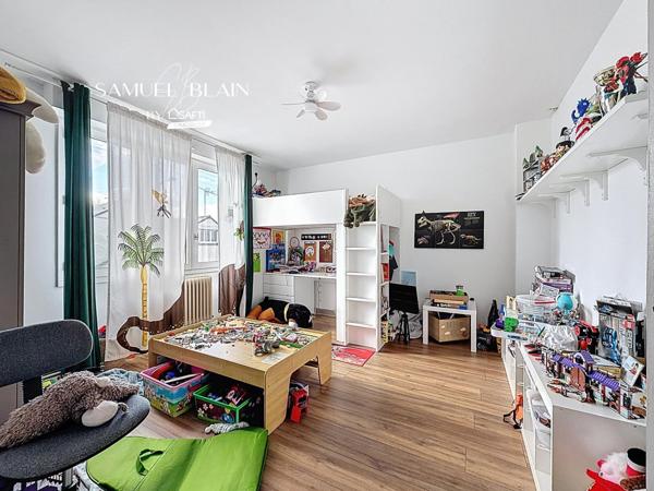 Profession libérale, Gîte, commerces et écoles.