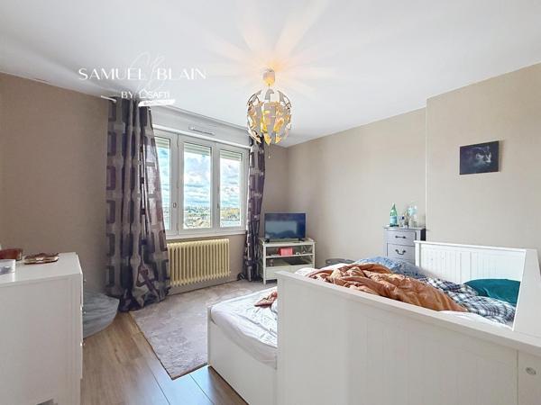 Profession libérale, Gîte, commerces et écoles.