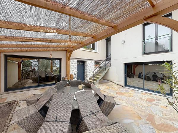 Profession libérale, Gîte, commerces et écoles.