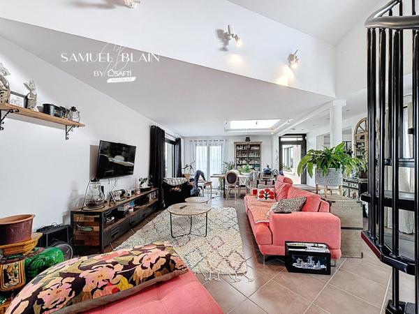 Profession libérale, Gîte, commerces et écoles.