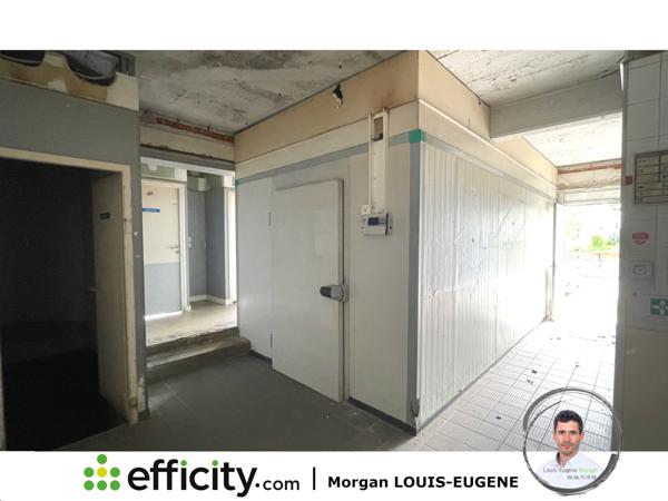 Local Commercial 6 pièces - 175 m²