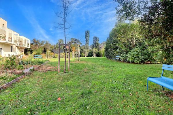 Rare à la vente : Magnifique T4 en rooftop avec 55 m2 d'extérieur secteur Michelet proche St Anne