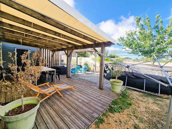 Maison familiale moderne 4 chambres avec jardin et terrasse bois