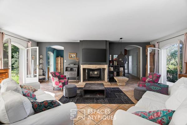 Bastide provençale avec piscine dans un écrin de nature