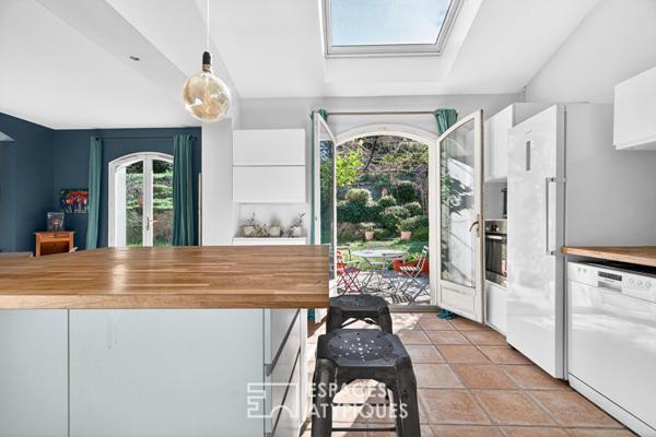 Bastide provençale avec piscine dans un écrin de nature
