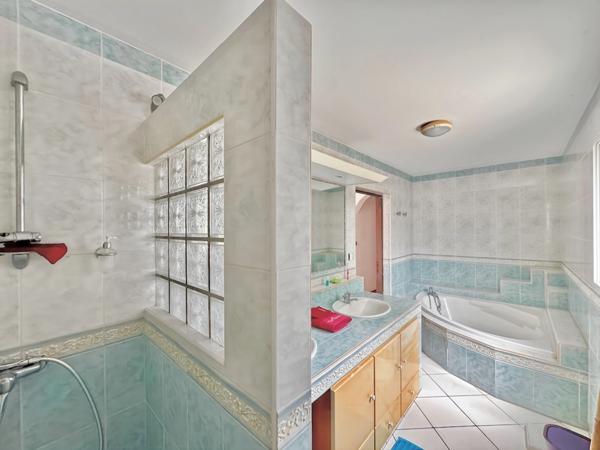 À vendre – Ensemble immobilier à La Rivière Saint-Louis (La Réunion)