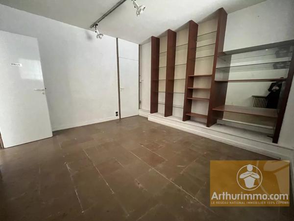 Location                                                      Local commercial
                        
                     5 pièces                      88 m2                     à Marvejols