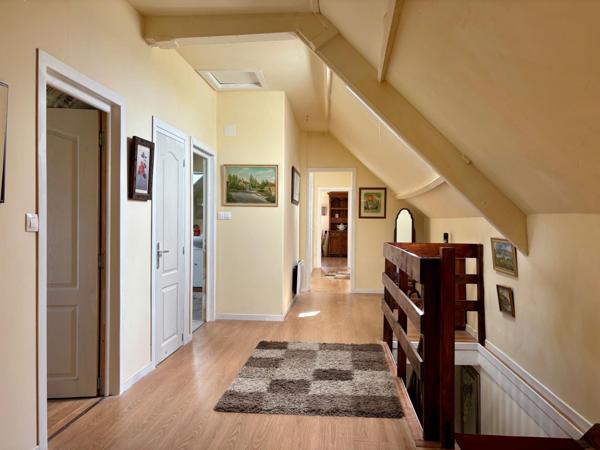 Longère extrêmement spacieuse, entièrement rénovée