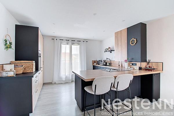 A VENDRE Appartement 77m² refait à neuf avec terrasse et stationnement
