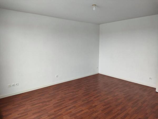 Location appartement La Roche Sur Yon : 520 € - AJP Immobilier La Roche-sur-Yon